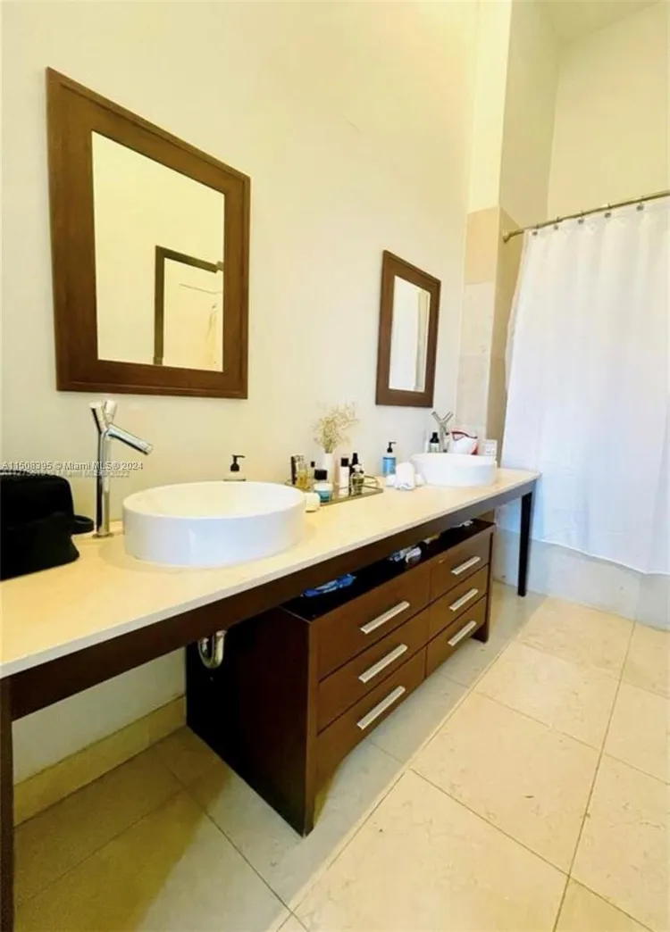 Icon Brickell II #1407 image #9