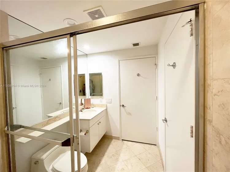 Ocean Club - Lake Villa One #202 image #17