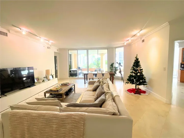 Ocean Club - Lake Villa One #202 image #24