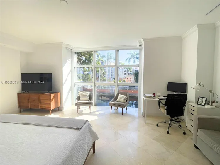 Ocean Club - Lake Villa One #202 image #8