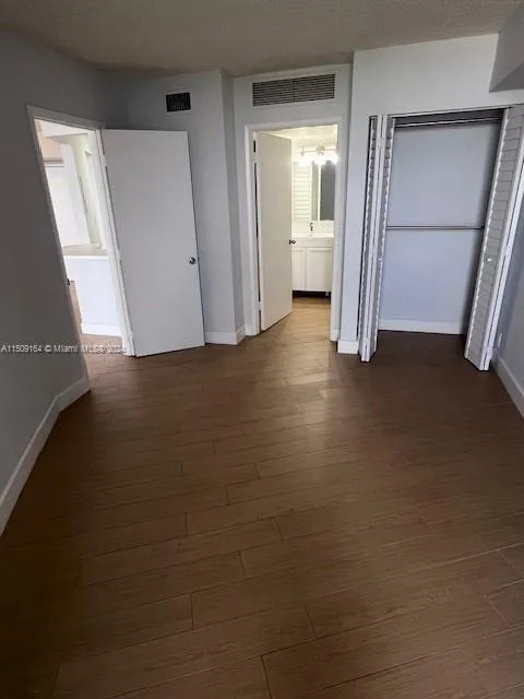 Parc Central South #1104 image #15