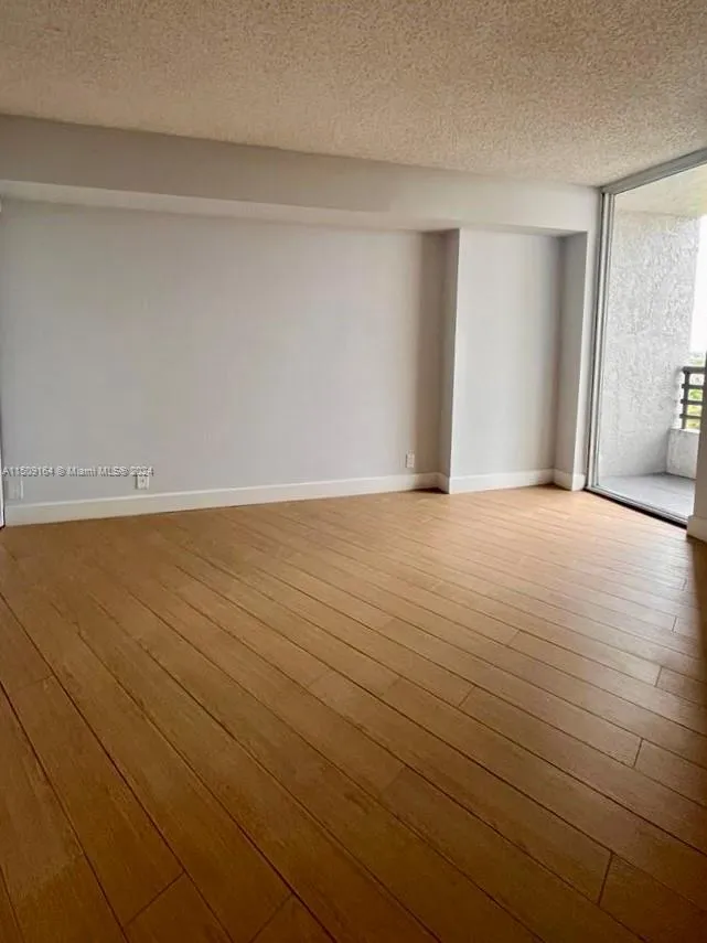 Parc Central South #1104 image #8