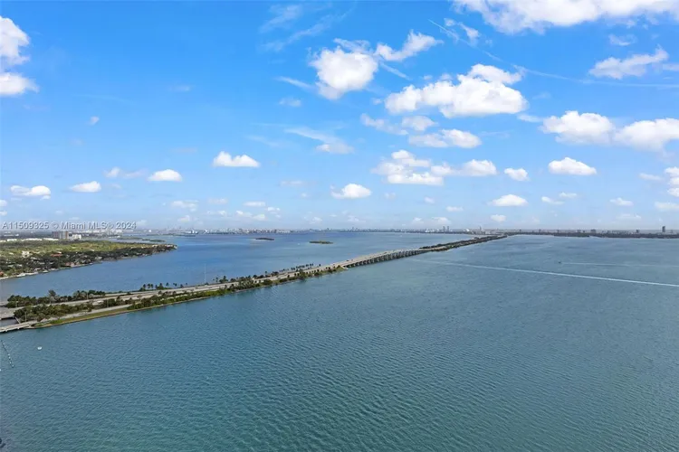 One Paraiso #3401 image #22