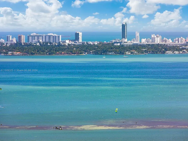 One Paraiso #3401 image #35