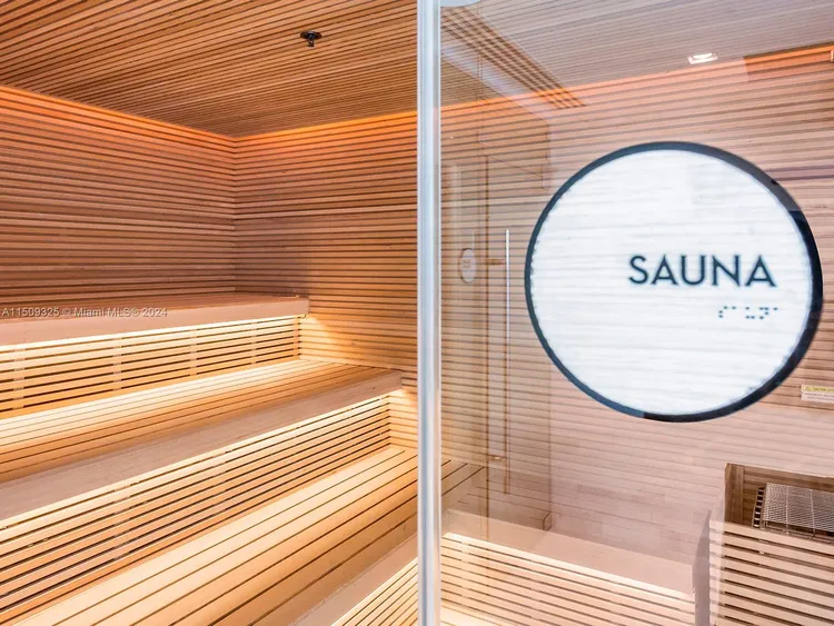 One Paraiso #3401 image #38