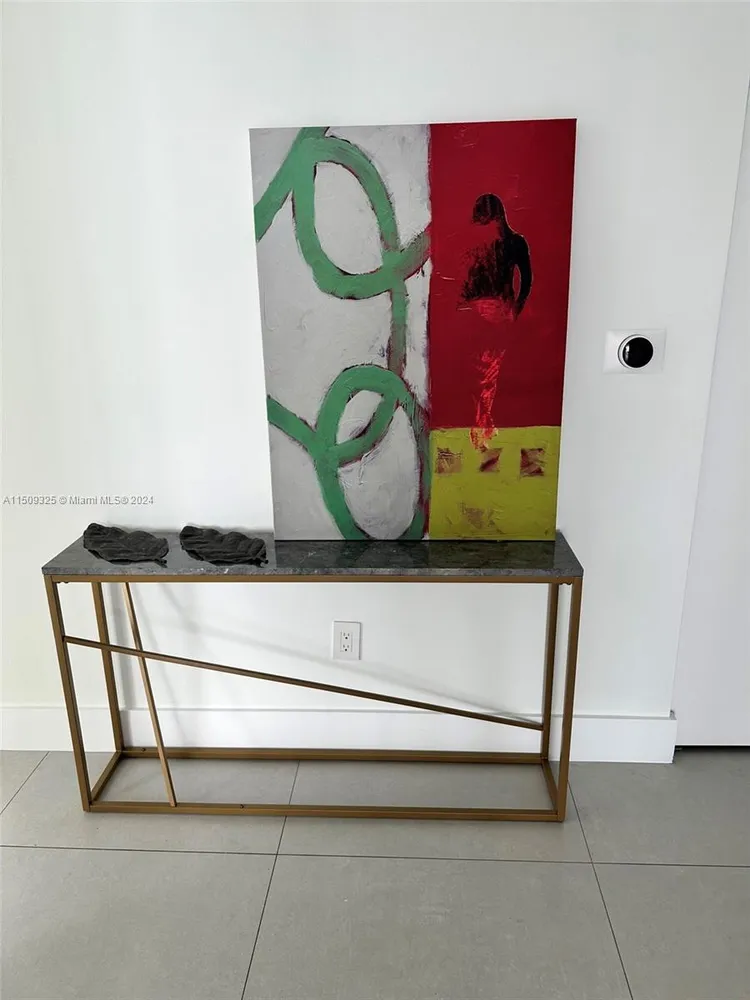 One Paraiso #3401 image #6