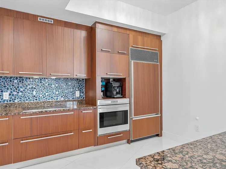 Trump Tower 2 #2607 image #11