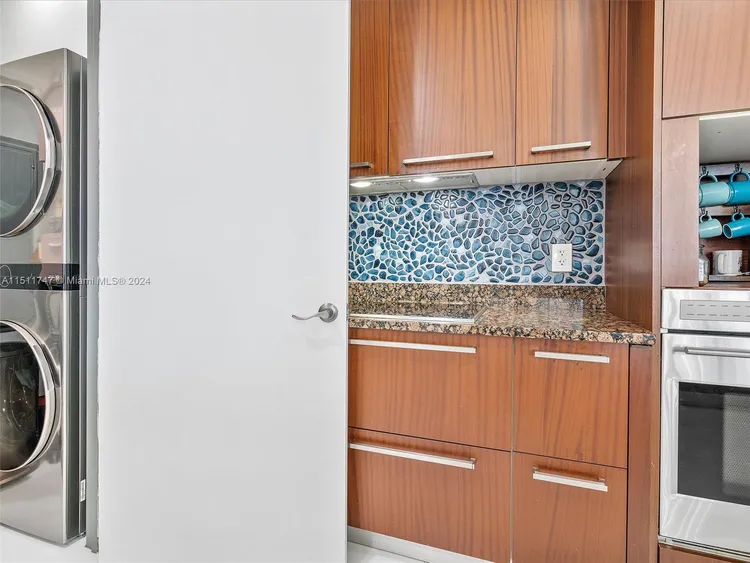 Trump Tower 2 #2607 image #15