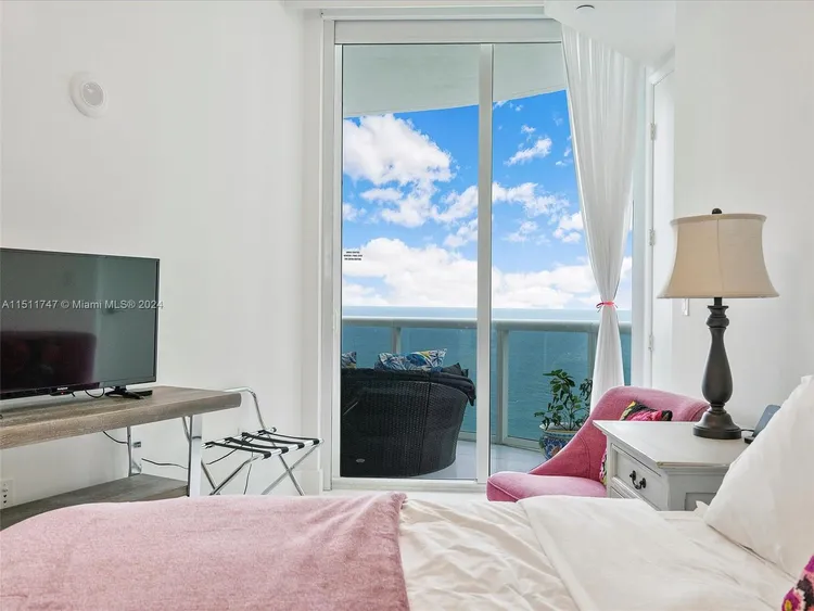 Trump Tower 2 #2607 image #20