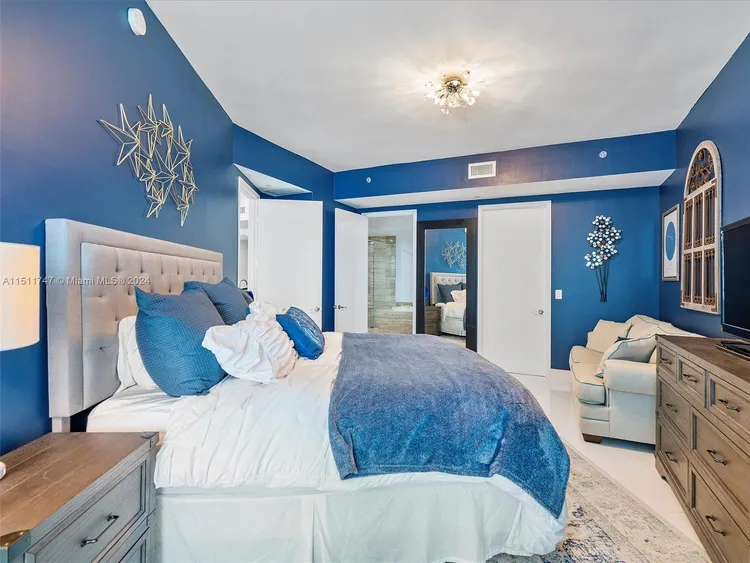 Trump Tower 2 #2607 image #23