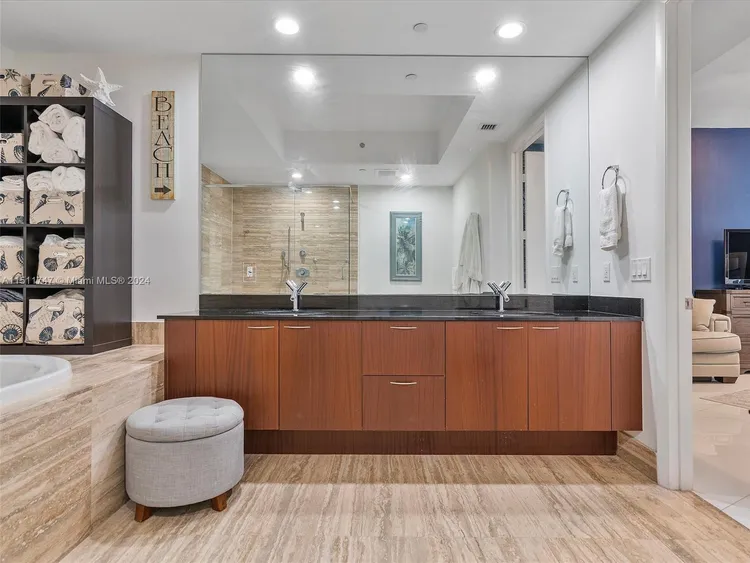 Trump Tower 2 #2607 image #27