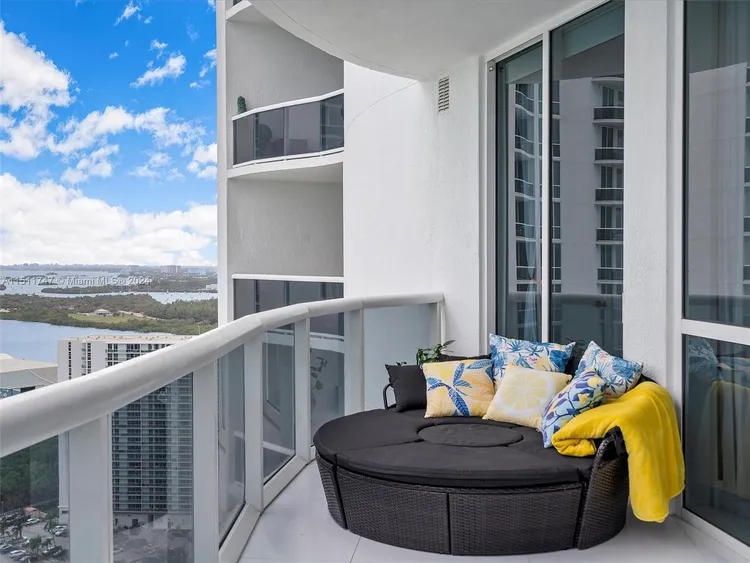 Trump Tower 2 #2607 image #30