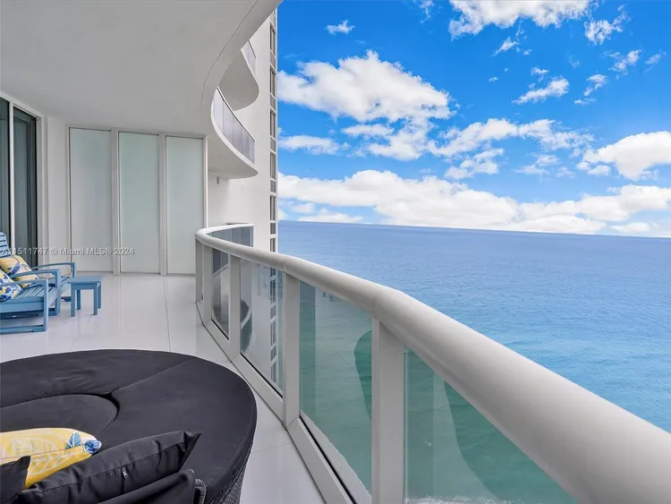 Trump Tower 2 #2607 image #33