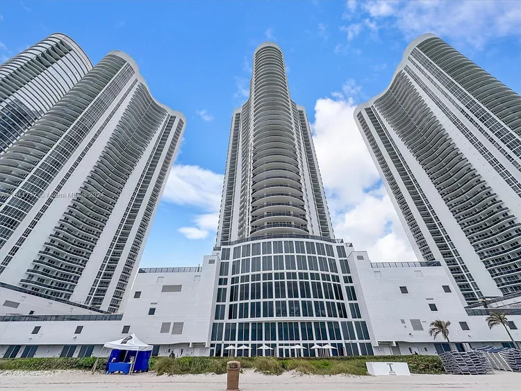 Trump Tower 2 #2607 image #36