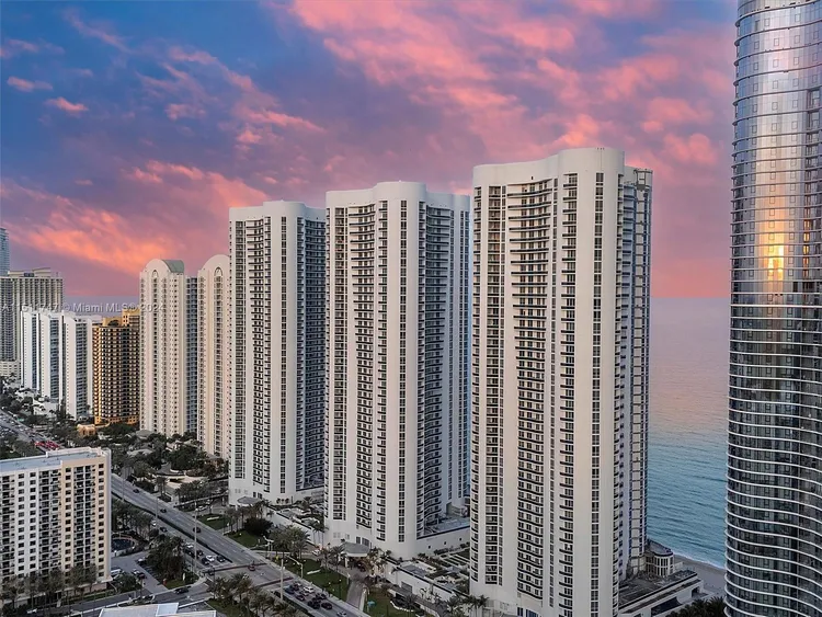 Trump Tower 2 #2607 image #52