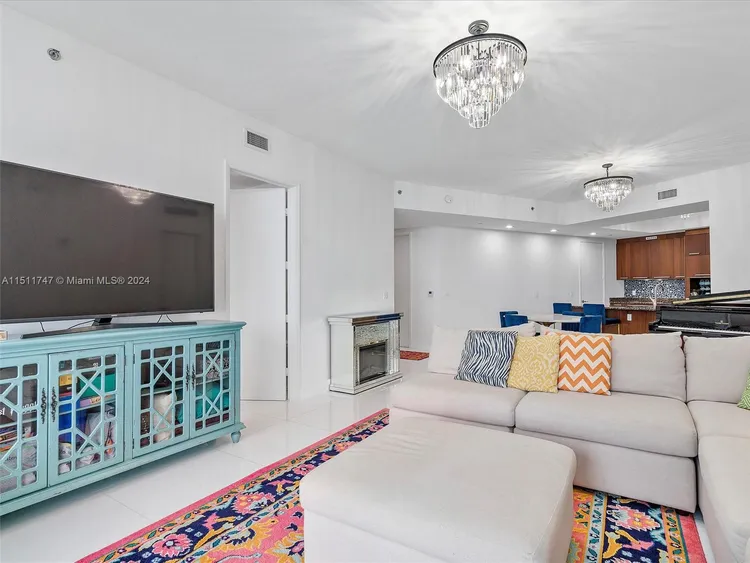 Trump Tower 2 #2607 image #7