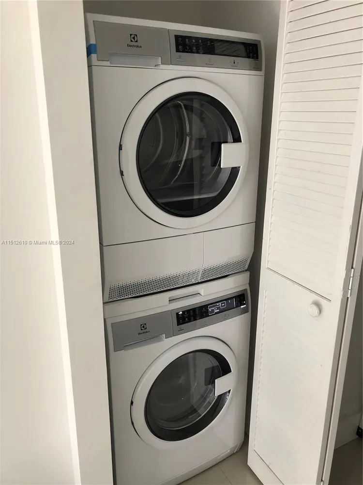 Brickell Place B #B1104 image #7