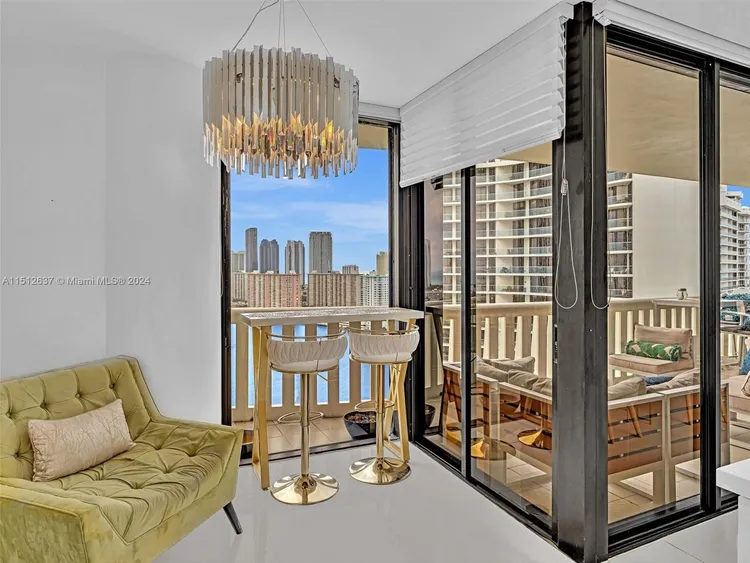 Williams Island 3000 #2501 image #10