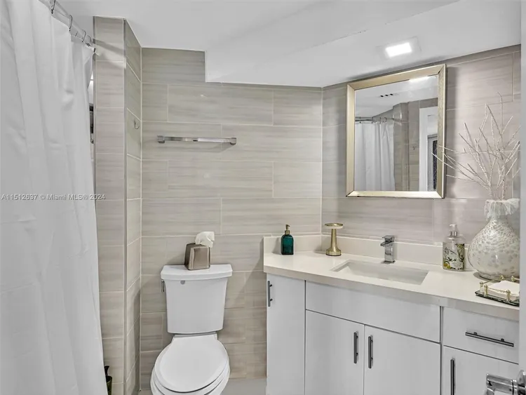 Williams Island 3000 #2501 image #23