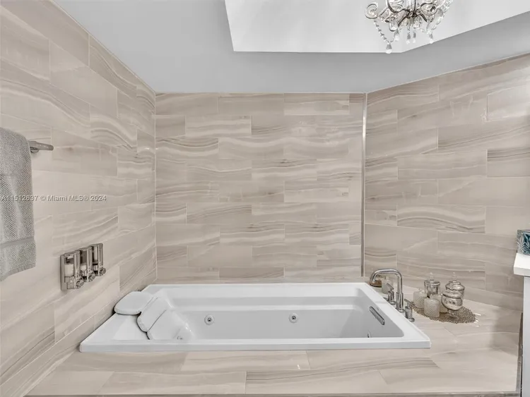 Williams Island 3000 #2501 image #30