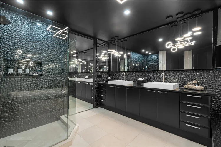 Bath Club #1803 image #16