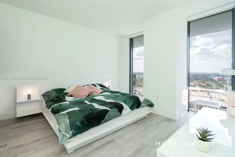 Hyde Midtown #1909 image #7