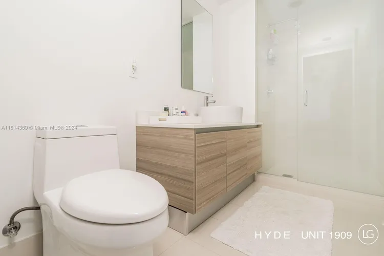 Hyde Midtown #1909 image #8