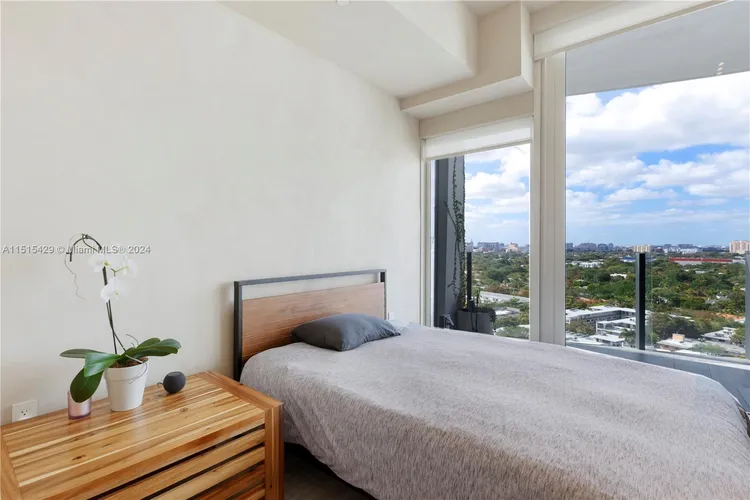 Park Grove Club Residences #1606 image #14