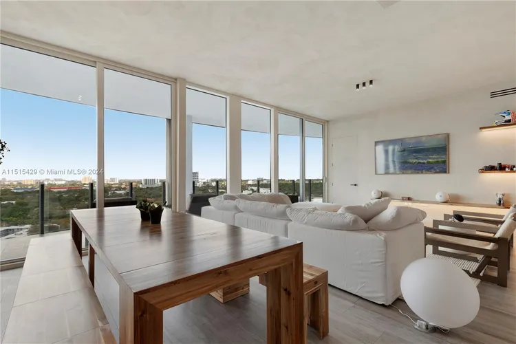 Park Grove Club Residences #1606 image #7