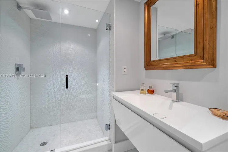 Icon Brickell I #801 image #11