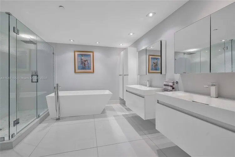 Icon Brickell I #801 image #33