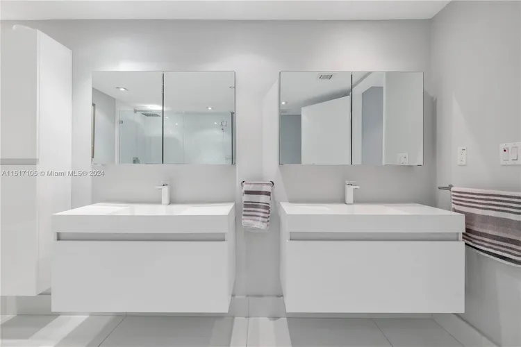 Icon Brickell I #801 image #35
