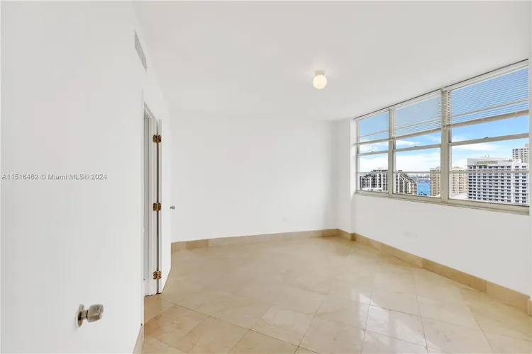 Four Ambassadors #2028 image #47