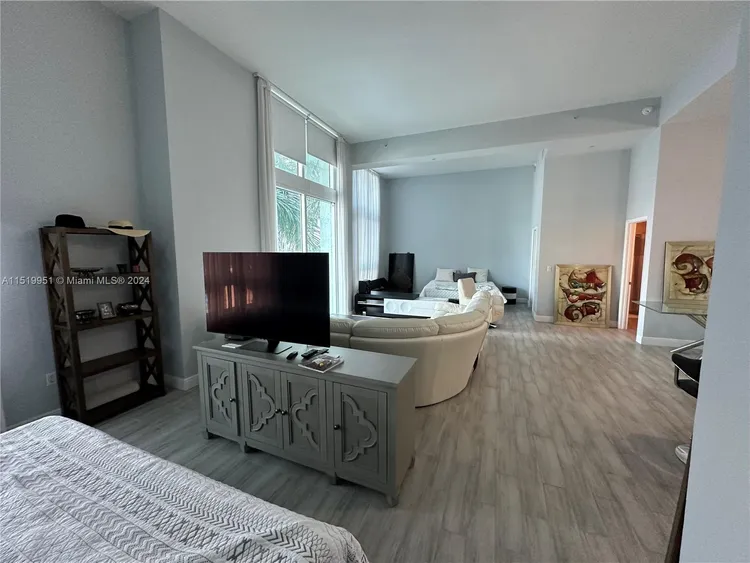 Quantum on the Bay #512 image #16