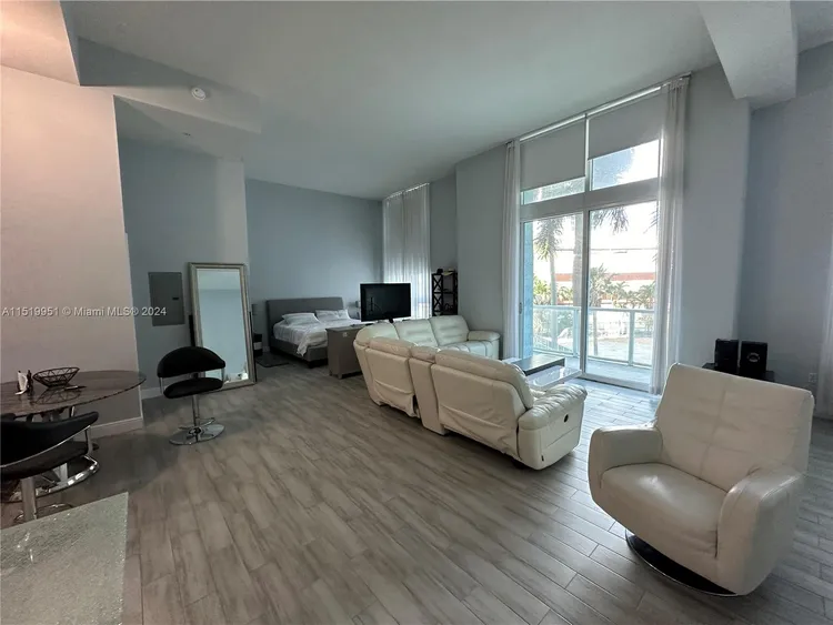 Quantum on the Bay #512 image #20