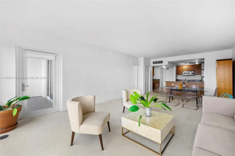 Harbour House #428 image #16