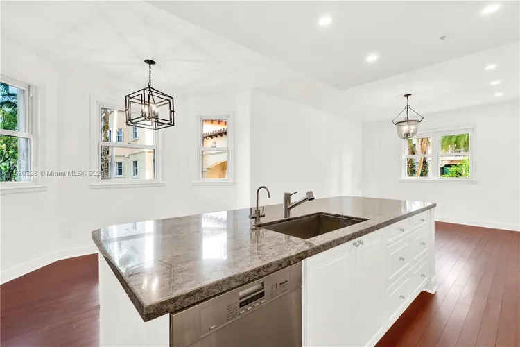 Padua Condo Deering Bay #217 image #14