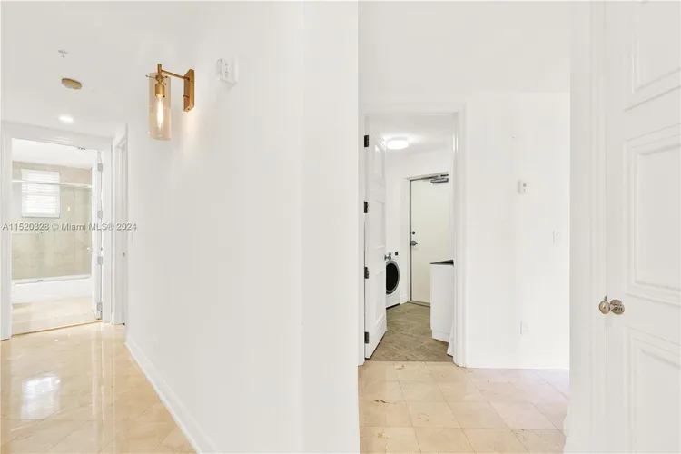 Padua Condo Deering Bay #217 image #17