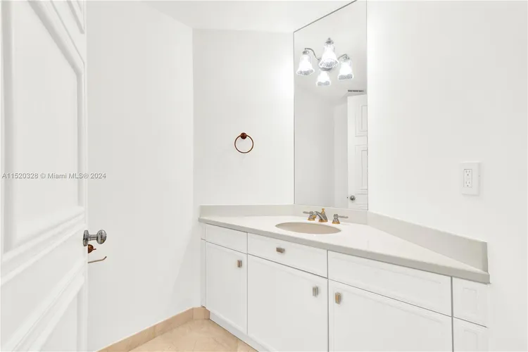 Padua Condo Deering Bay #217 image #20