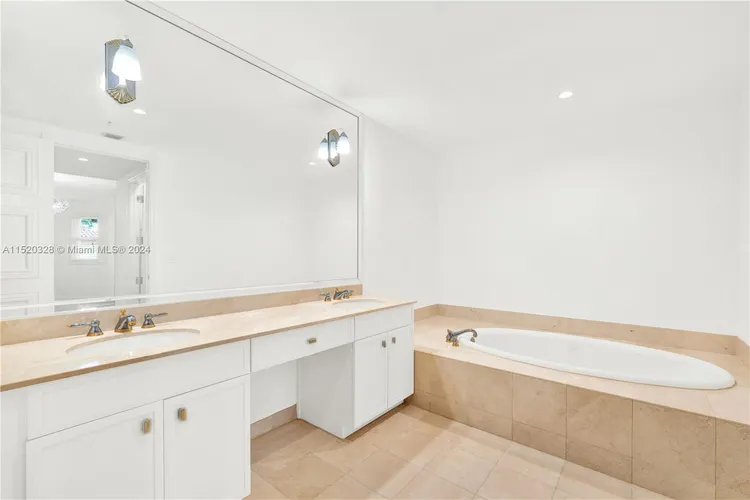 Padua Condo Deering Bay #217 image #27