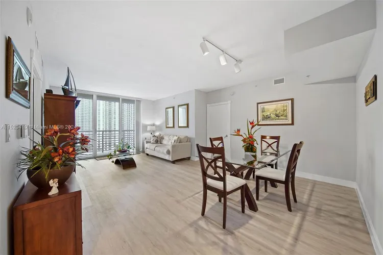 One Miami #1619 image #11