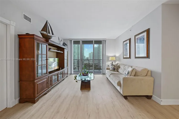 One Miami #1619 image #12