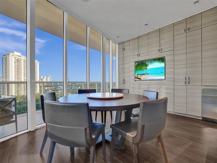 Bellini Williams Island #1102 image #11