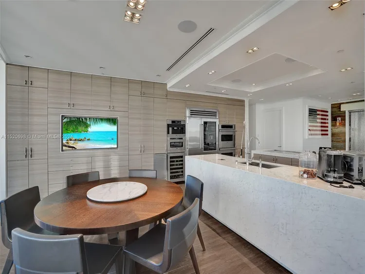 Bellini Williams Island #1102 image #12