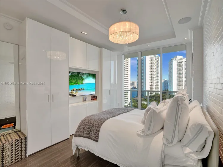 Bellini Williams Island #1102 image #16