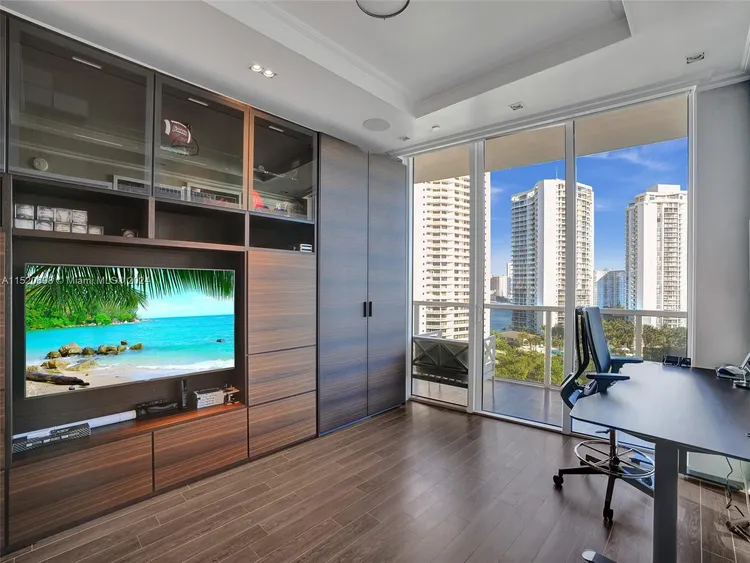 Bellini Williams Island #1102 image #18