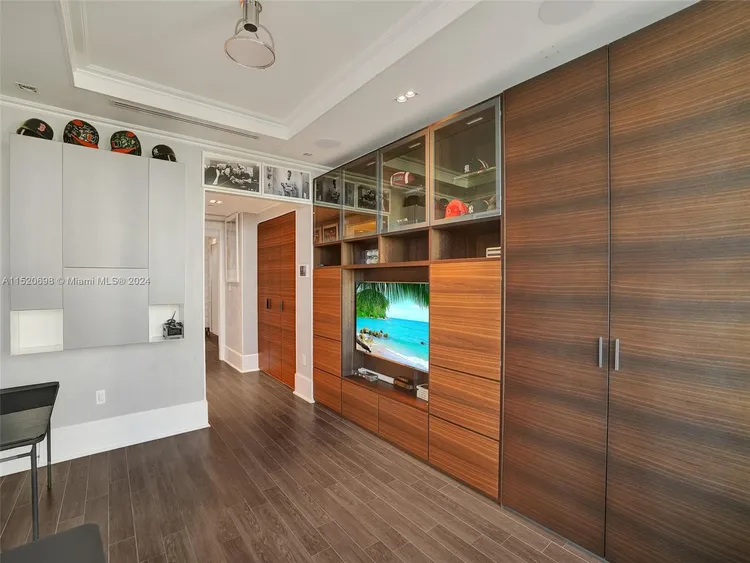 Bellini Williams Island #1102 image #19