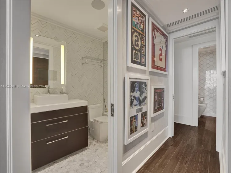 Bellini Williams Island #1102 image #23