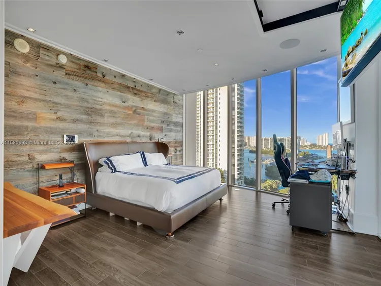 Bellini Williams Island #1102 image #27