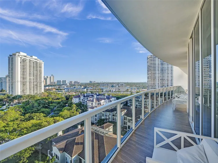 Bellini Williams Island #1102 image #36